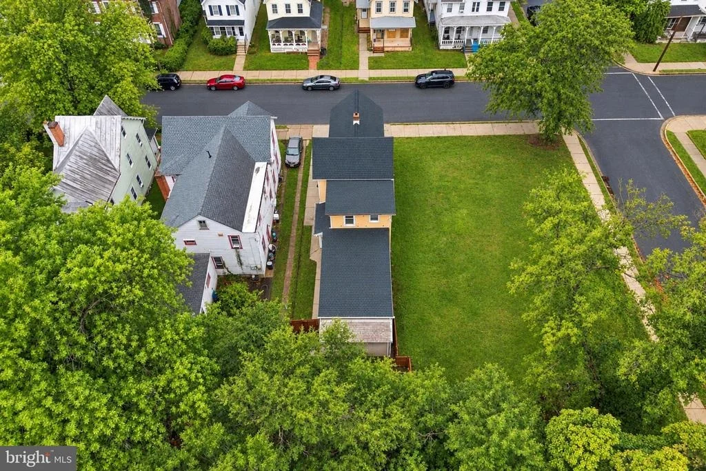 Photo of 50 WALNUT STREET