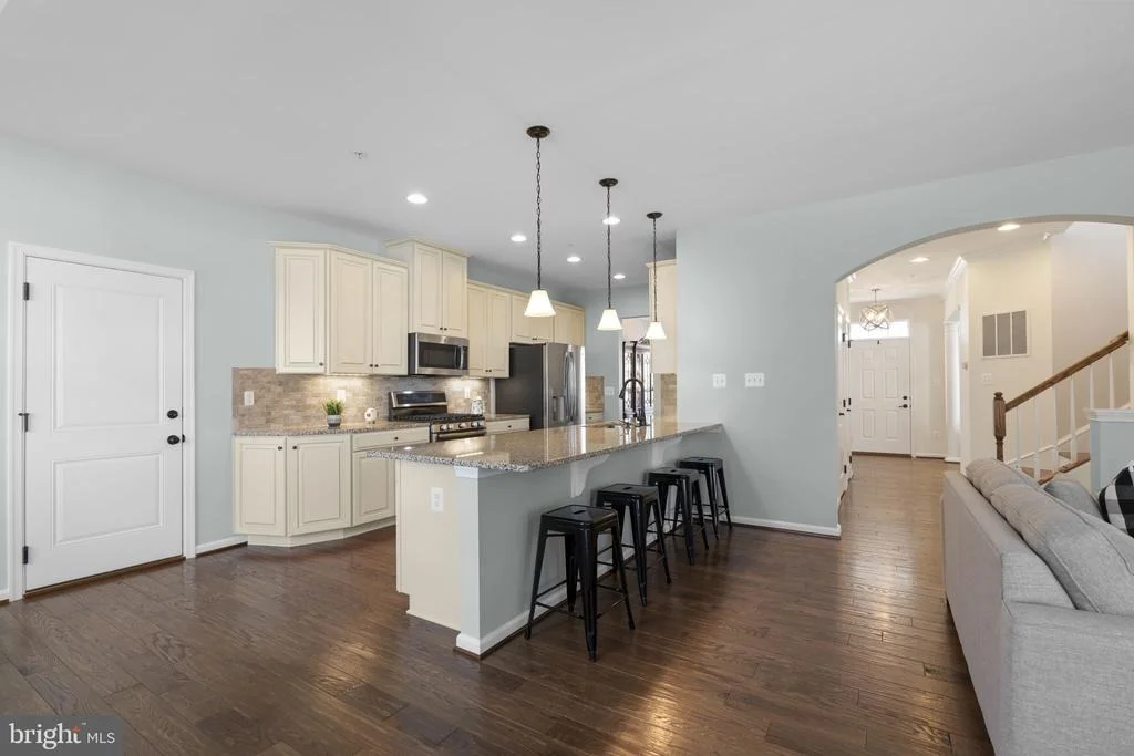 Photo of 4709 PULLER DRIVE