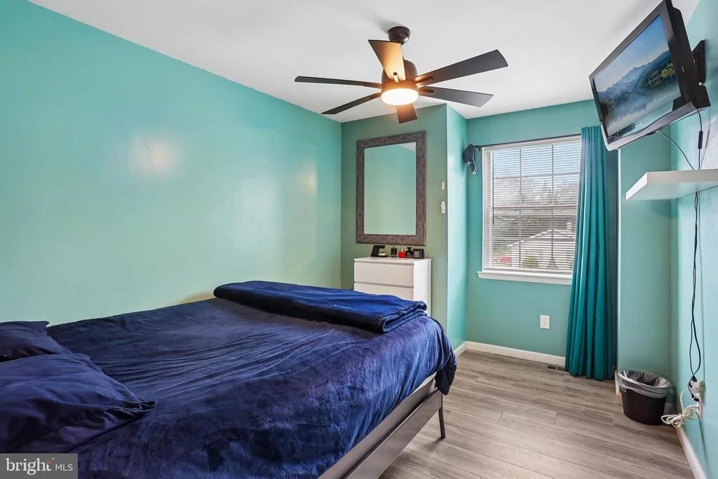 Photo of 1120 LAMBERT DRIVE