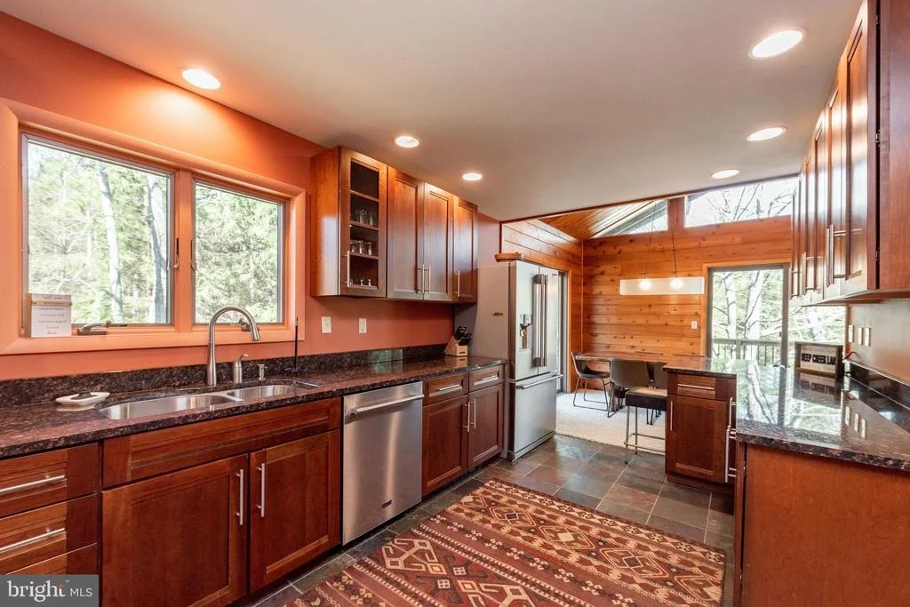 Photo of 106 LODGE CIRCLE