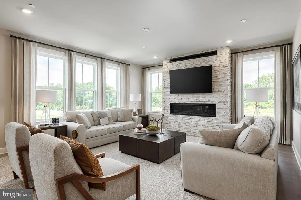Photo of 1311 LEELAND FOREST