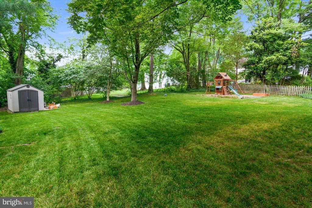 Photo of 9514 WALLINGFORD DRIVE