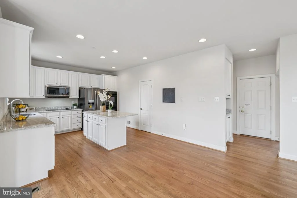 Photo of 1702 FIELDBROOK LANE