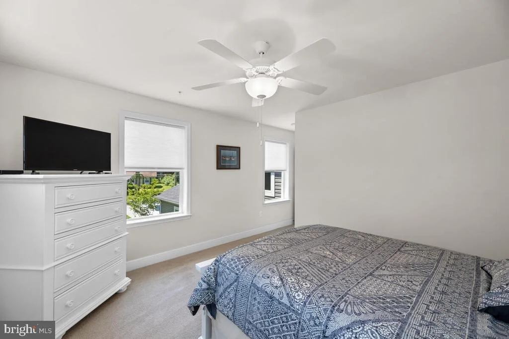 Photo of 1162 OAK VIEW DRIVE