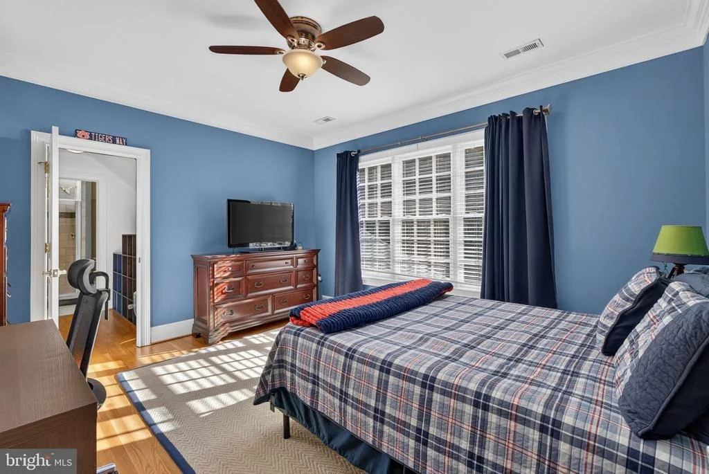 Photo of 2996 RIVER REACH