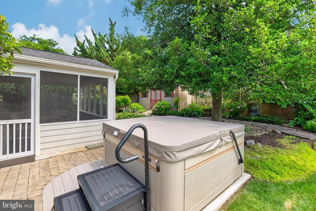 Photo of 9701 LAWNDALE DRIVE