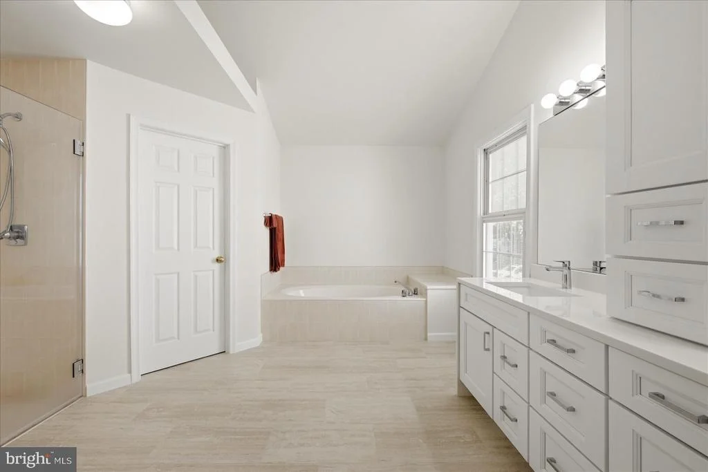 Photo of 705 FOXTAIL CIRCLE NE