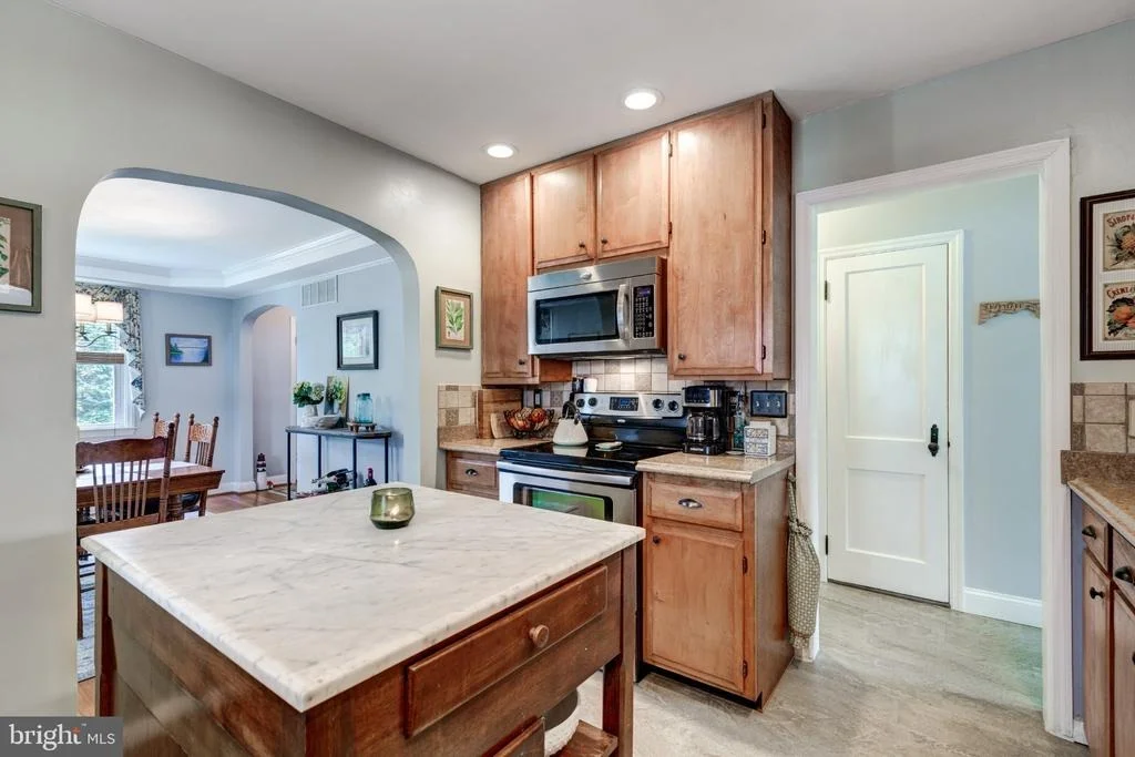 Photo of 701 LONGVIEW AVENUE