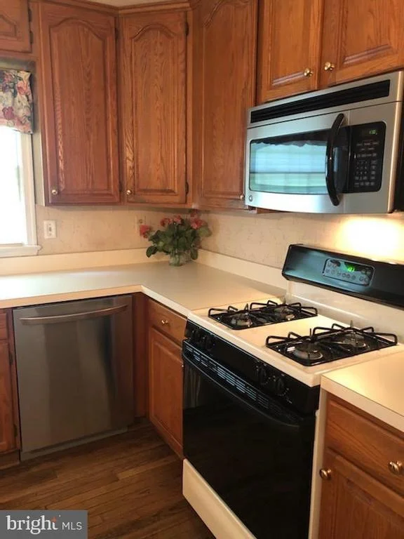 Photo of 840 DIAMOND DRIVE
