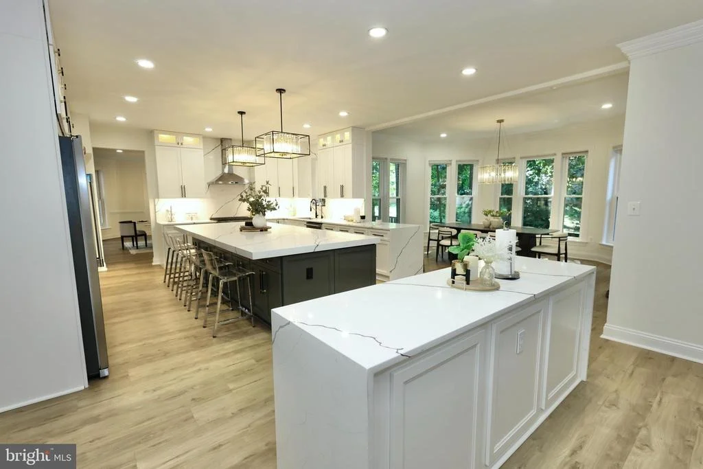 Photo of 6403 BURKE WOODS DRIVE