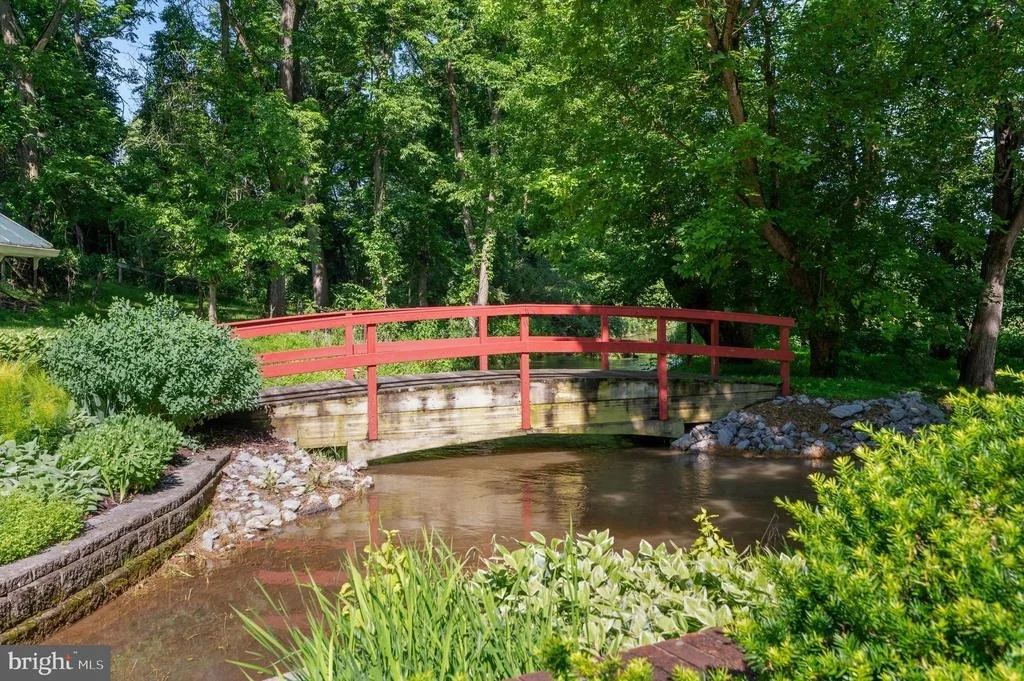 Photo of 6517 KABLETOWN ROAD