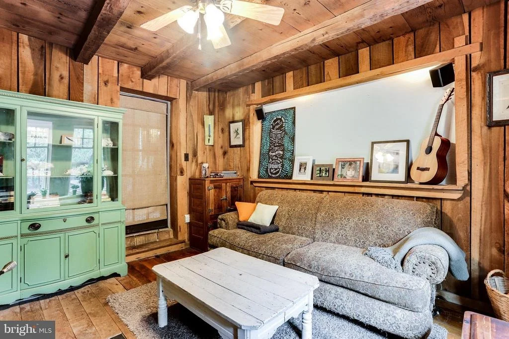 Photo of 828 WARREN ROAD