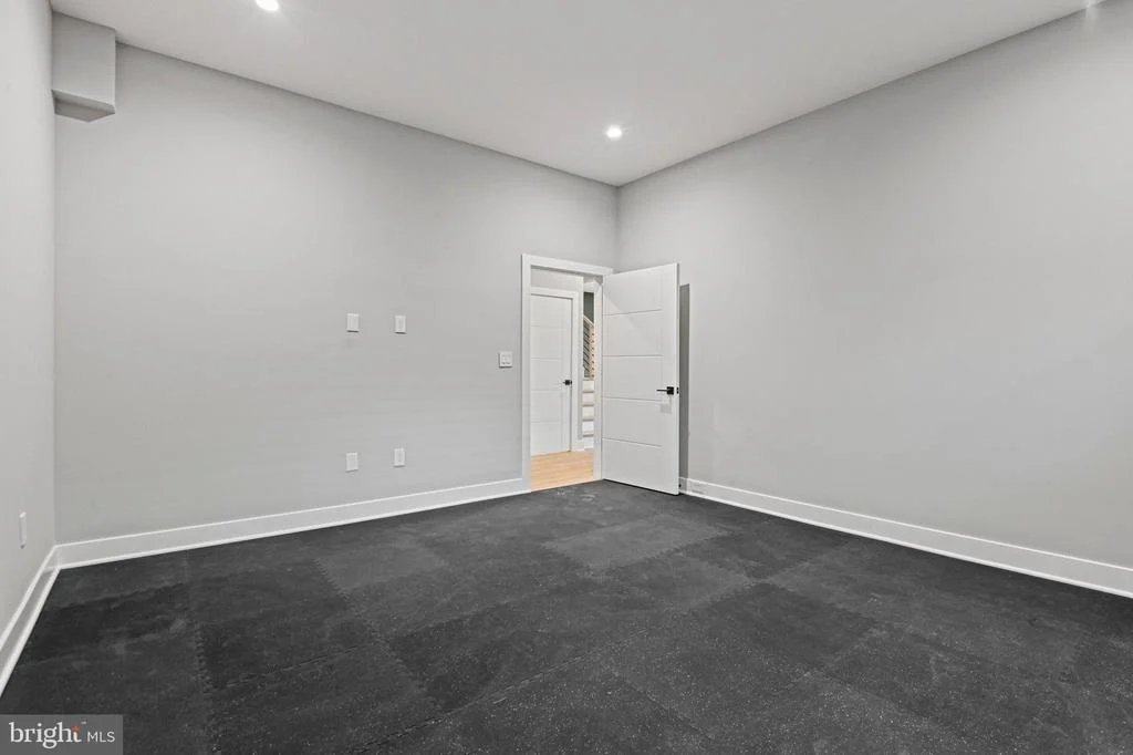 Photo of 1052 BALLS HILL ROAD