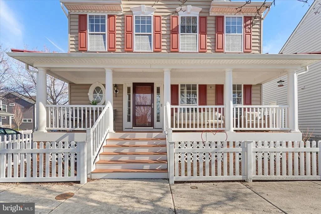 Photo of 301 ADELAIDE DRIVE