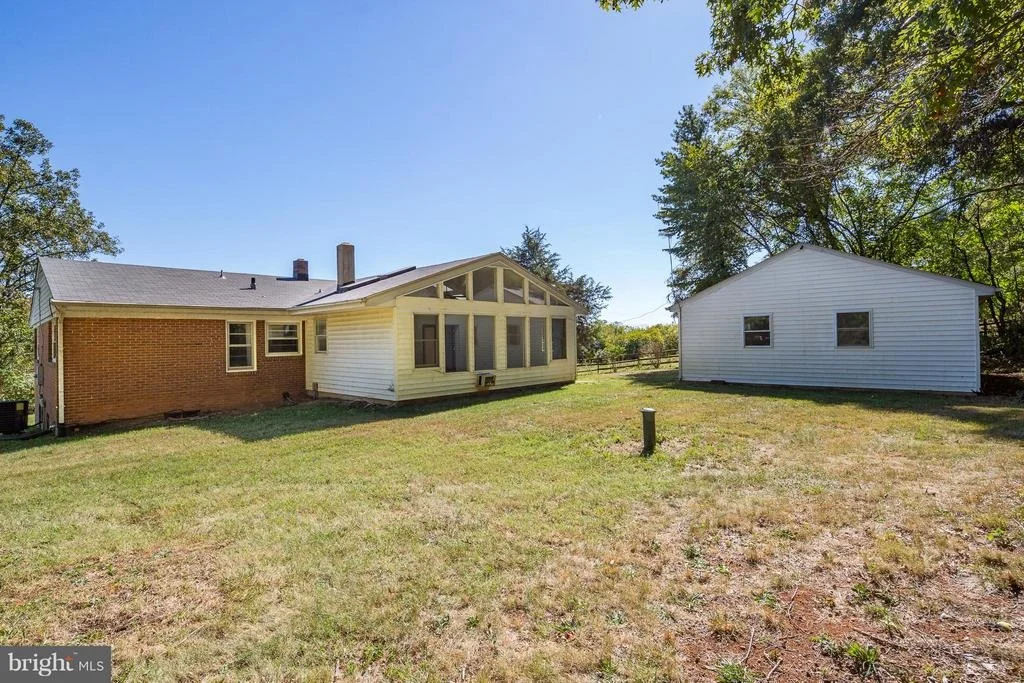 Photo of 9258 LEE HIGHWAY