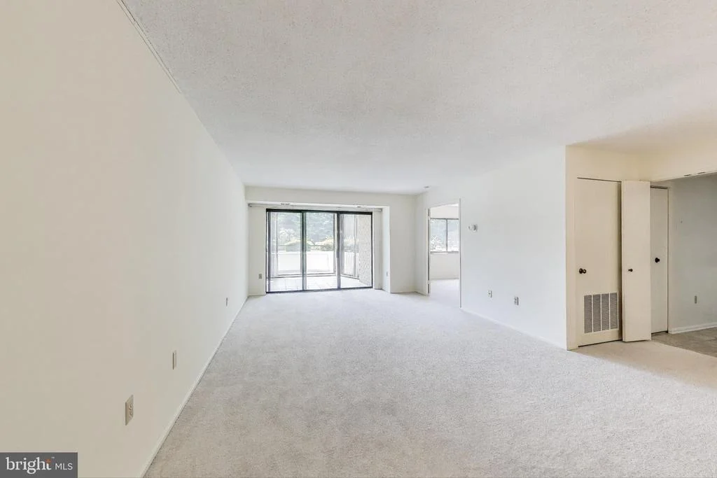 Photo of Unit 115 at 15100 INTERLACHEN DRIVE