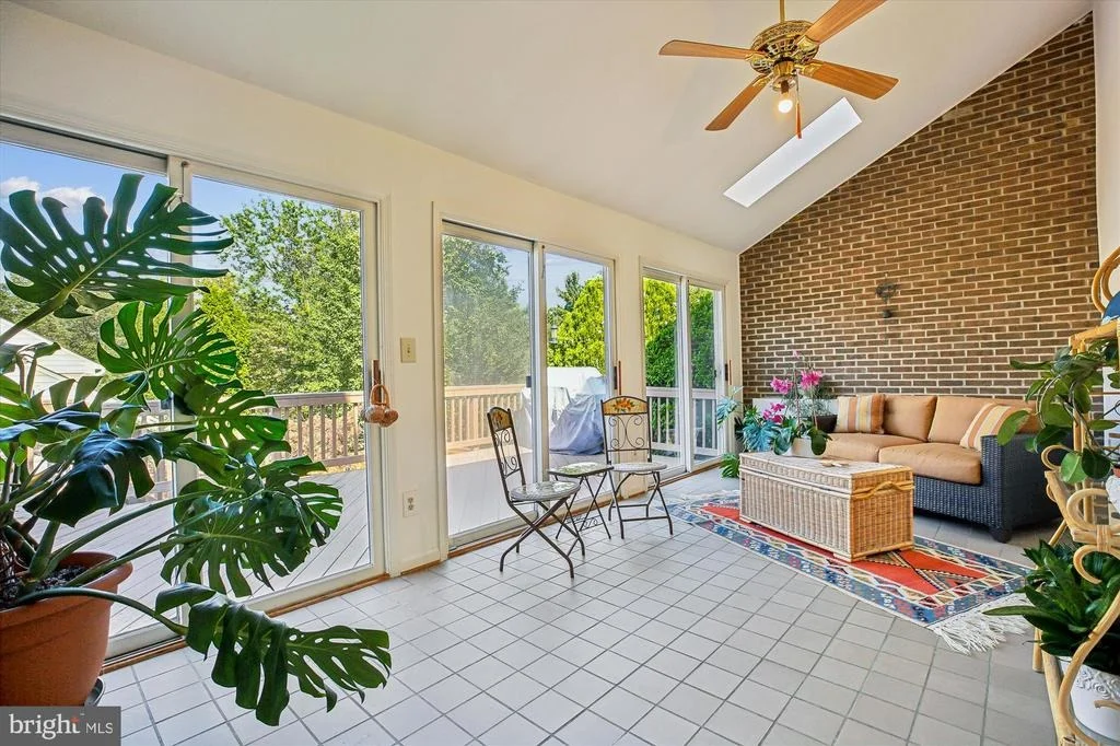 Photo of 9537 FOX HOLLOW
