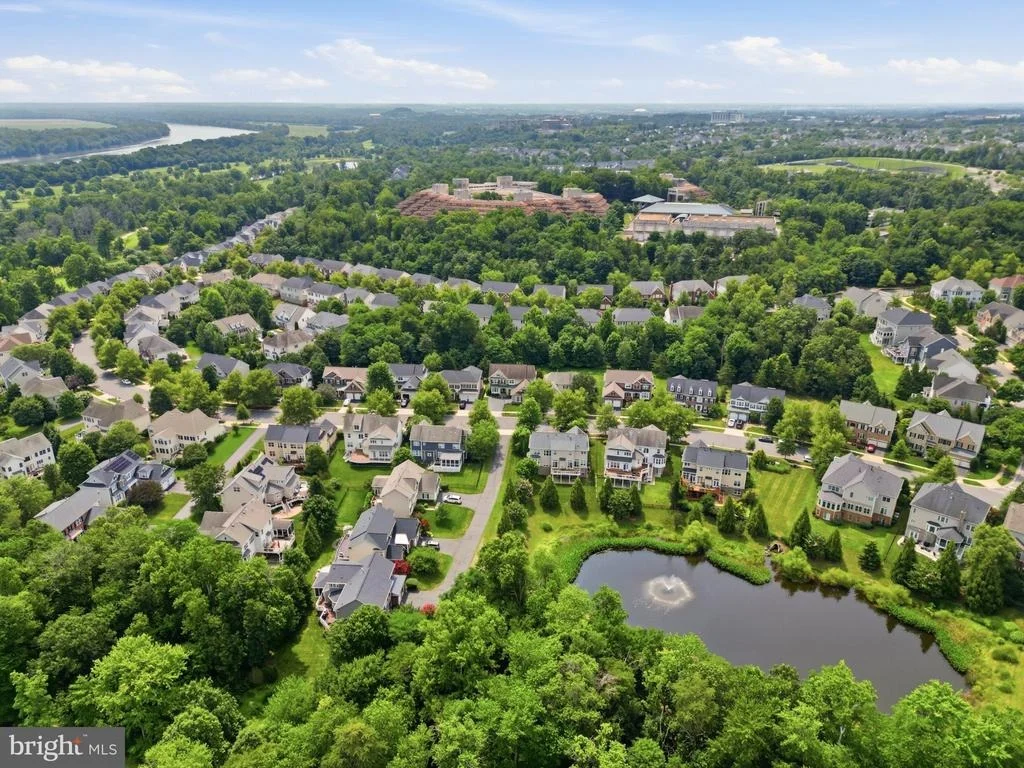 Photo of 44121 RIVERPOINT DRIVE