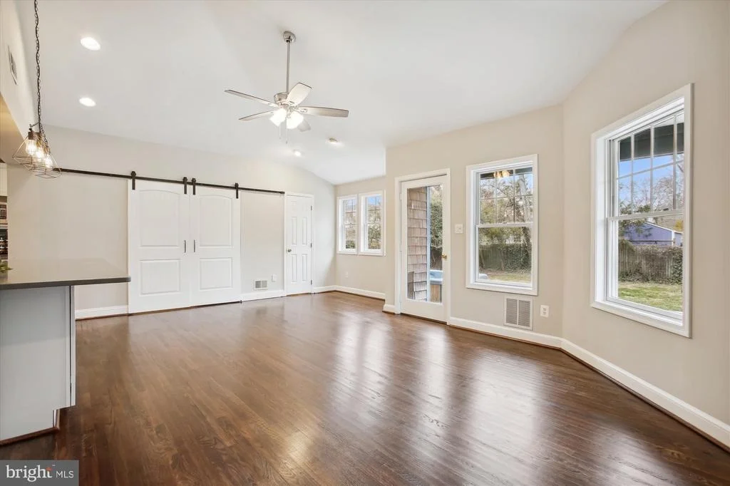 Photo of 7926 JACKSON ROAD