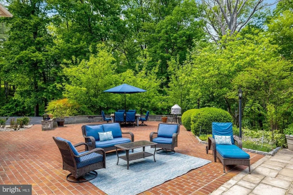 Photo of 105 INTERPROMONTORY ROAD