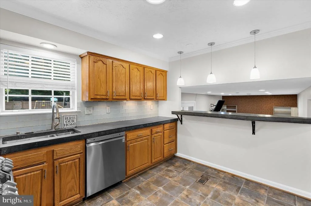 Photo of 1718 SEVERN ROAD