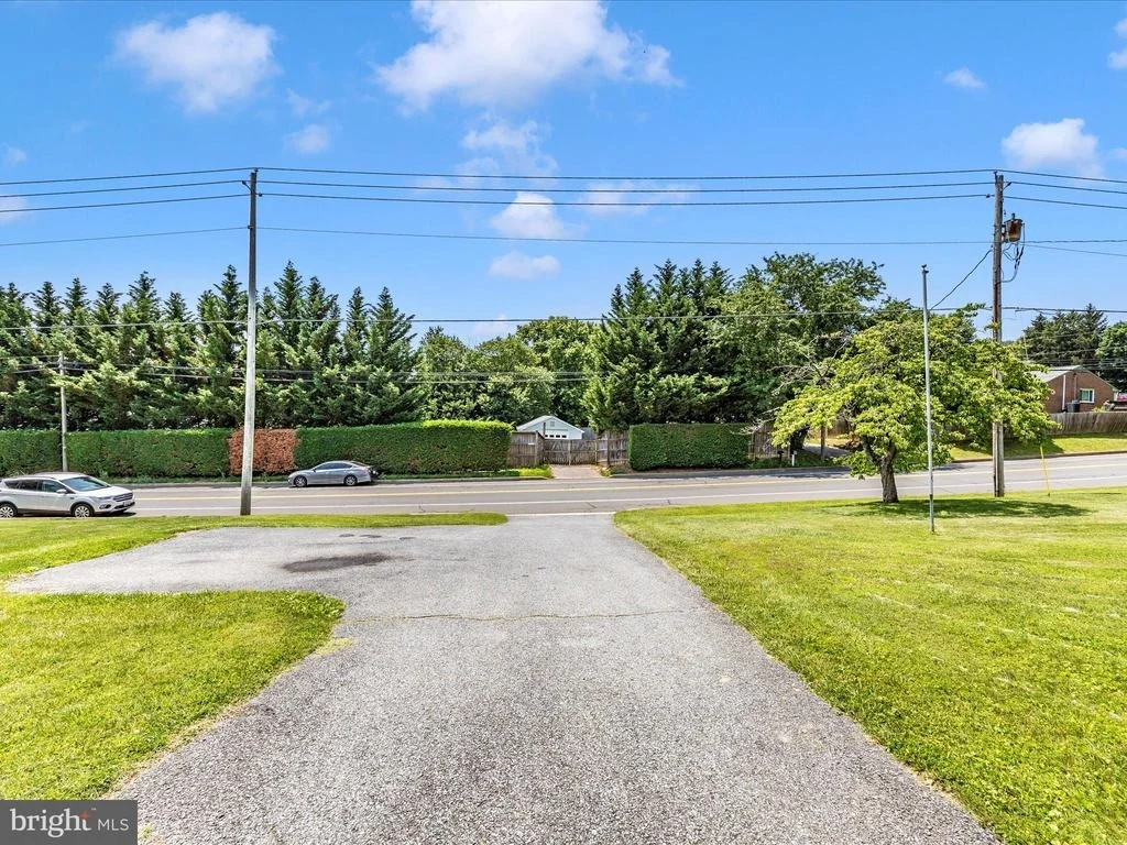 Photo of 5634 SHOOKSTOWN ROAD