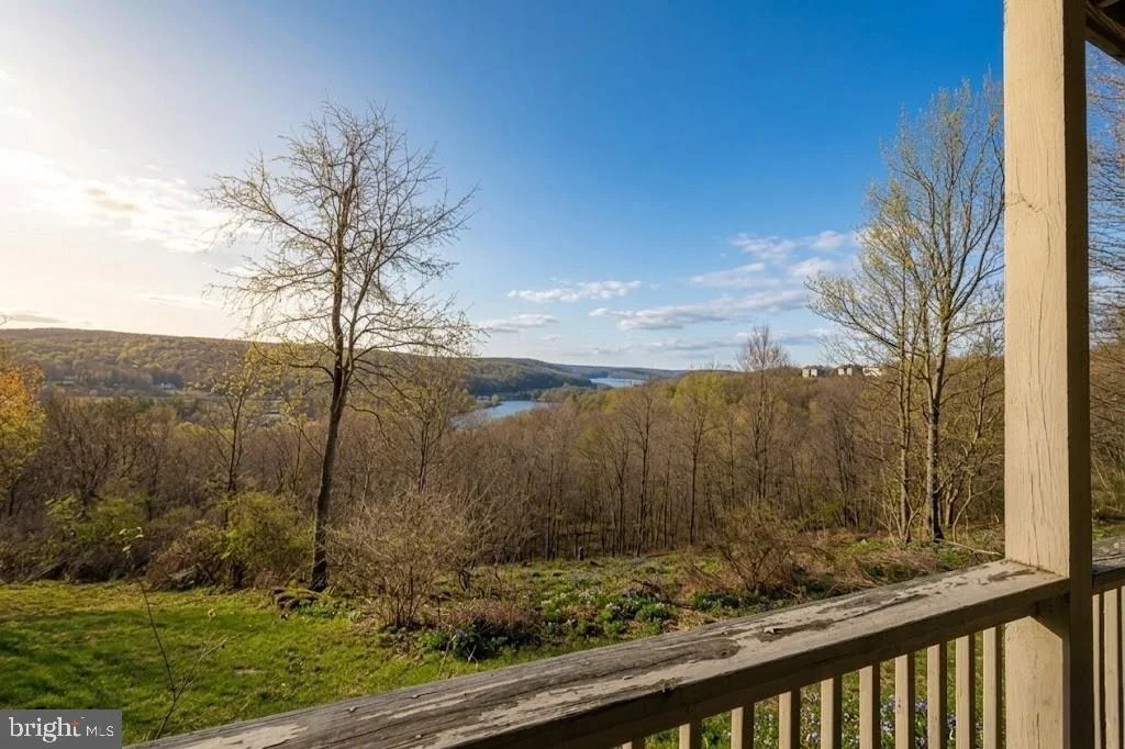 Photo of 110 HIGHLINE DRIVE