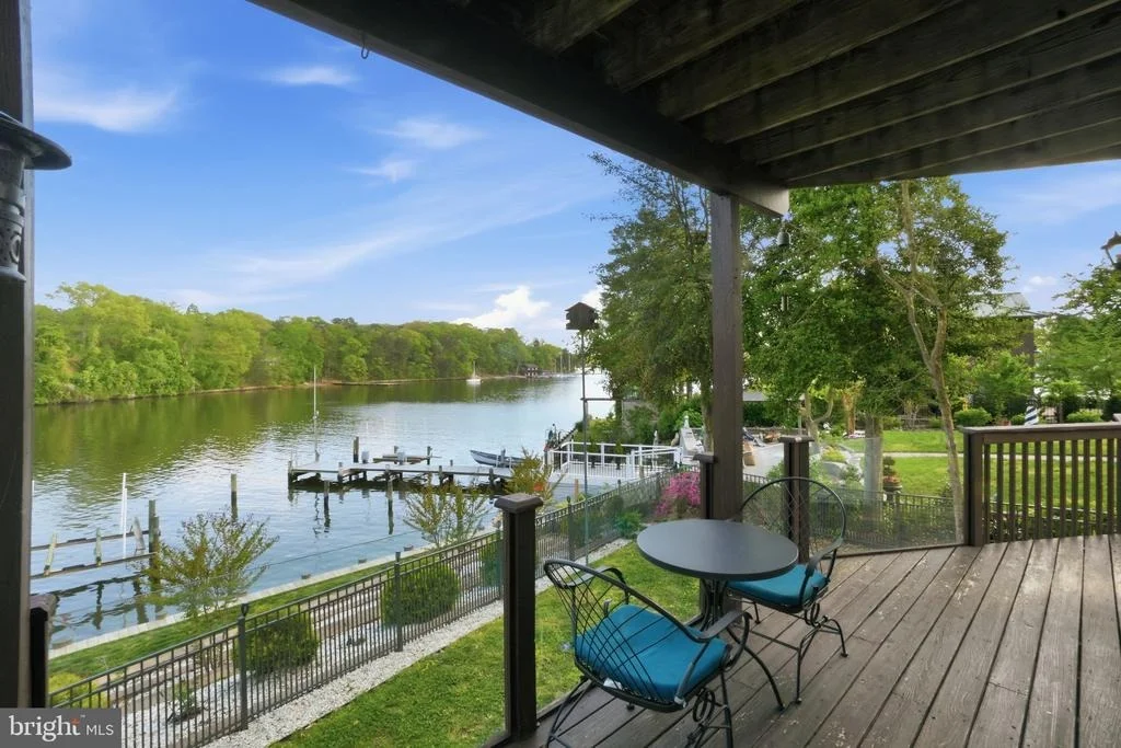 Photo of 426 RIVERSIDE DRIVE