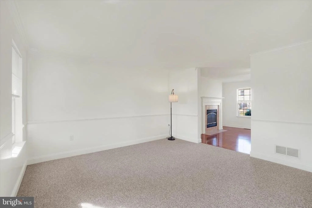 Photo of 3014 BITTERNUT BOULEVARD