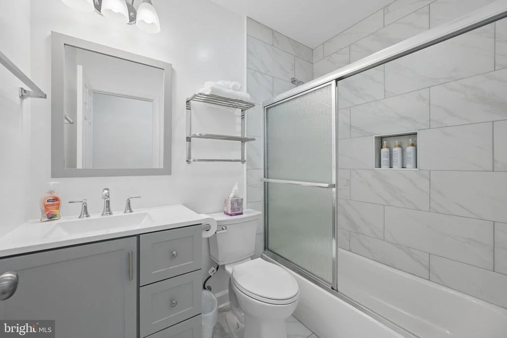 Photo of 456 DEALE ROAD