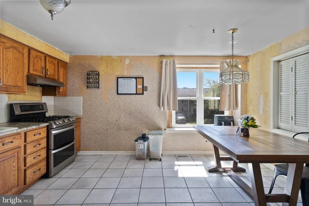 Photo of 112 WILLIAMSBURG WAY