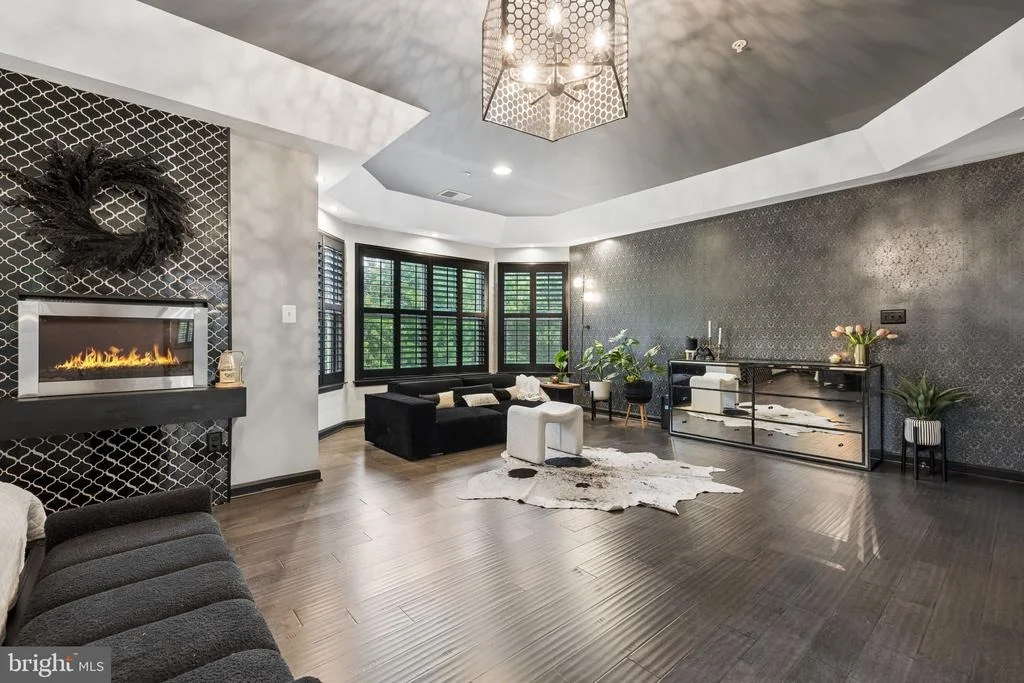 Photo of 8328 PINE KNOTT COURT