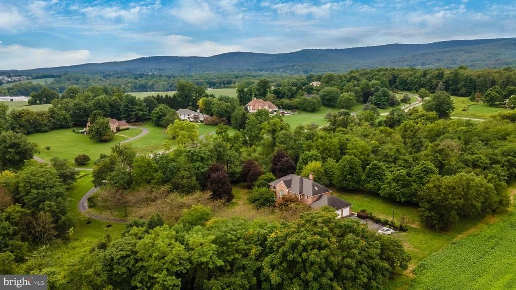 Photo of 6364 WINPENNY DRIVE