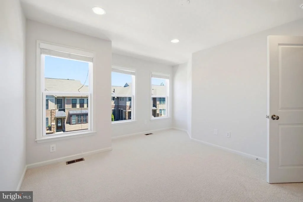 Photo of 23489 EPPERSON SQUARE