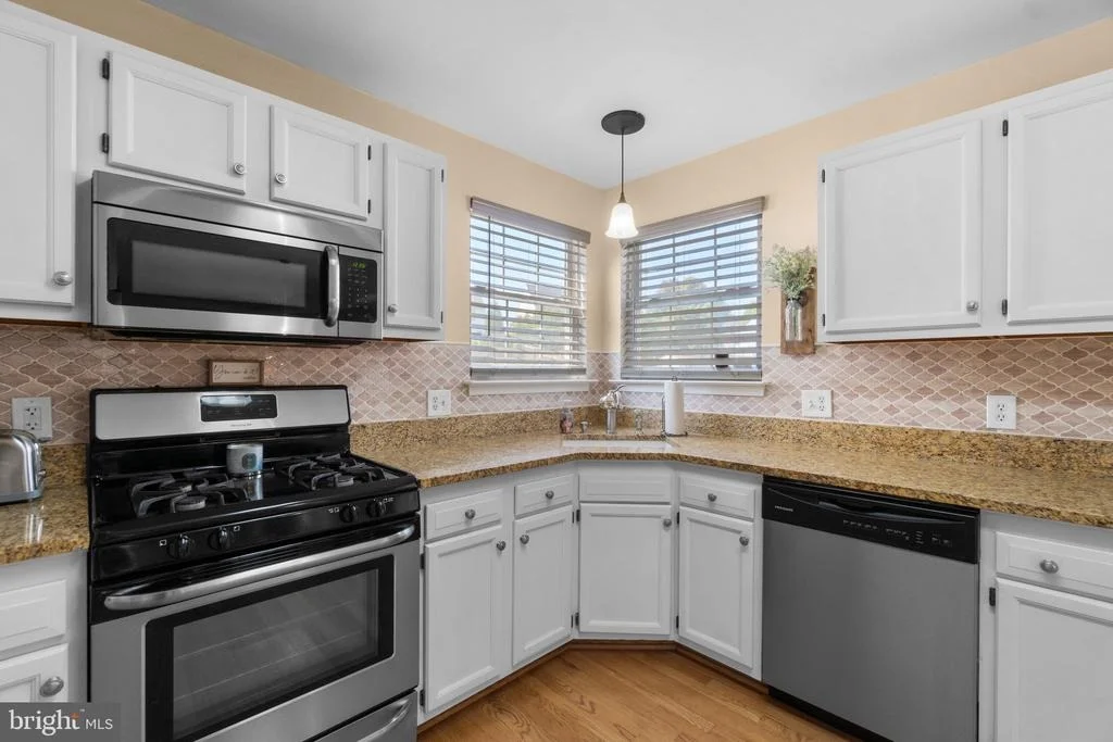 Photo of 814 WELLESLEY COURT