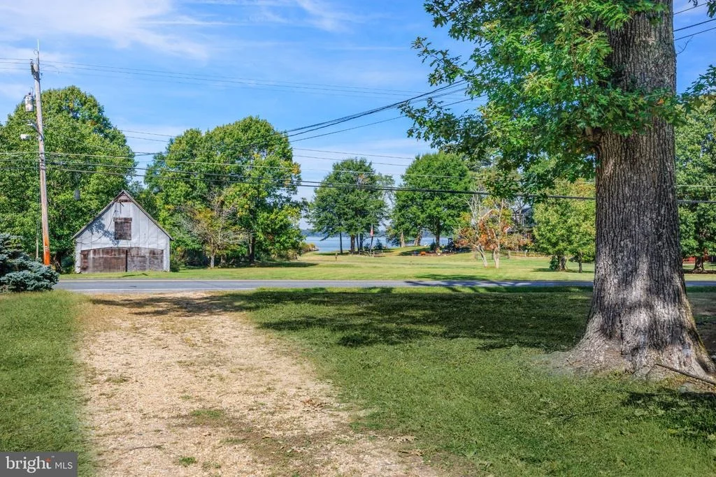 Photo of 4891 IDLEWILDE ROAD