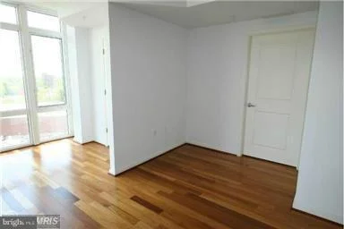 Photo of Unit 1011 at 930 WAYNE AVENUE
