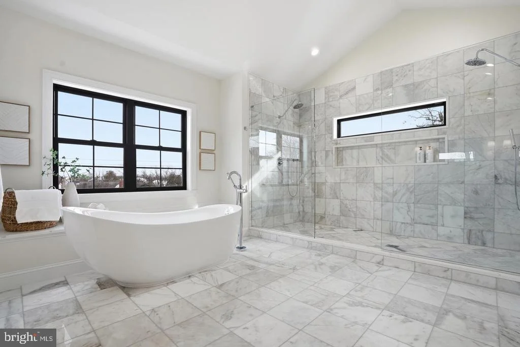 Photo of 6512 WILLIAMSBURG BOULEVARD