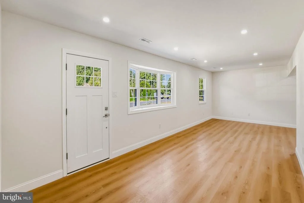 Photo of 114 S RIVER DRIVE
