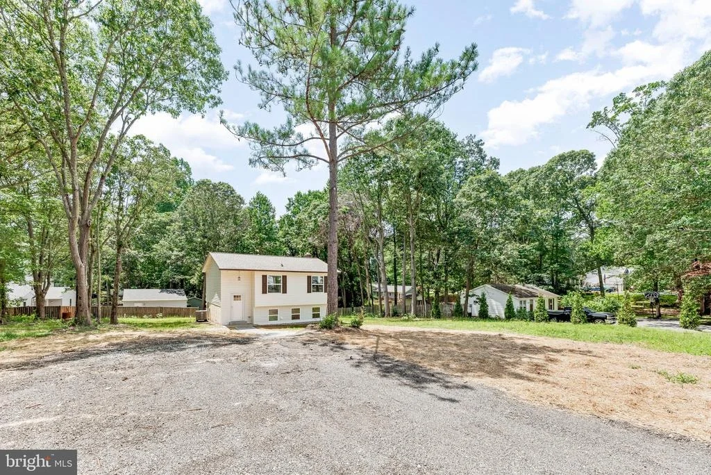 Photo of 1235 CALVERT BEACH ROAD