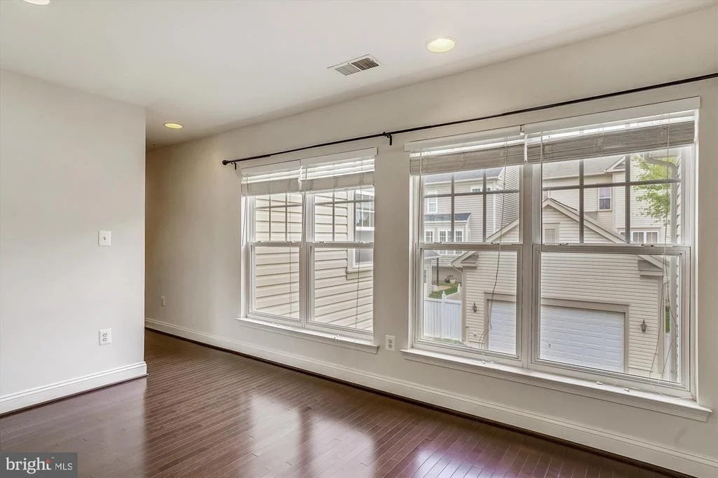 Photo of 23621 SUGAR VIEW DRIVE