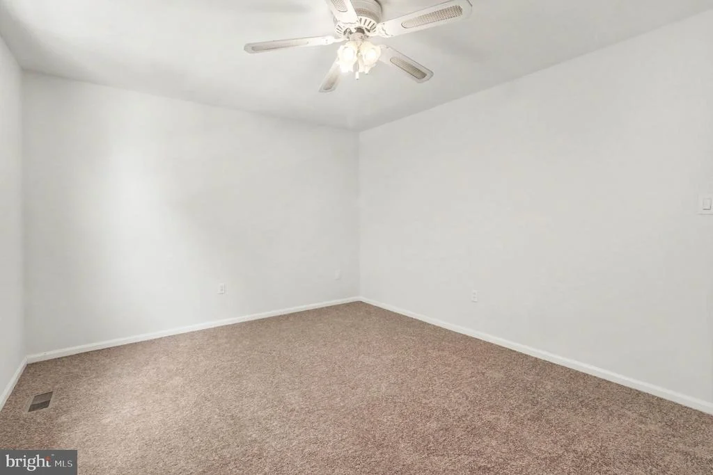 Photo of 737 FOX CHASE CIRCLE