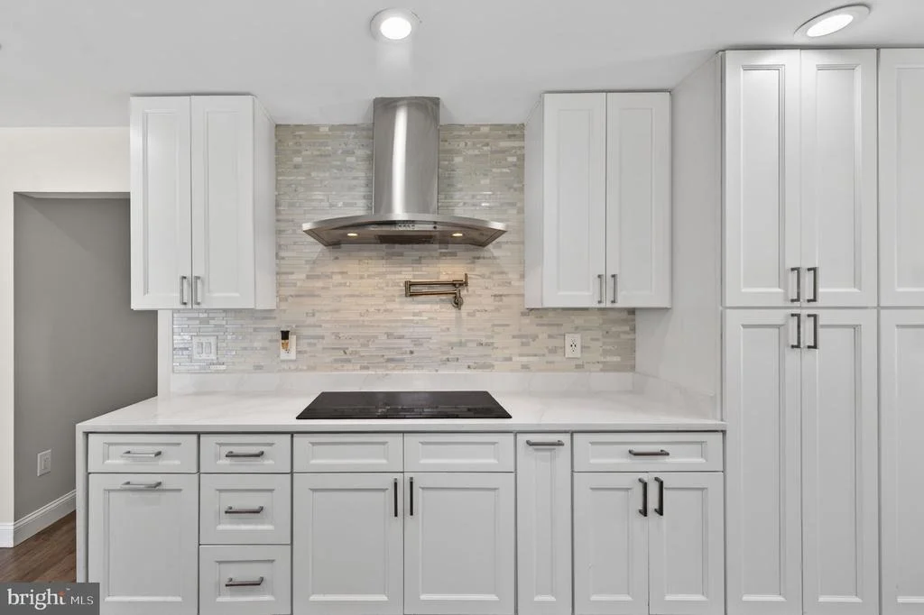 Photo of 4202 MINSTRELL LANE