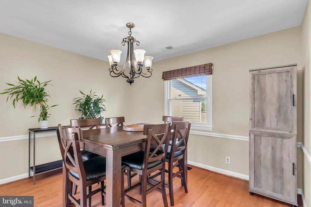 Photo of 101 W BEECH ROAD