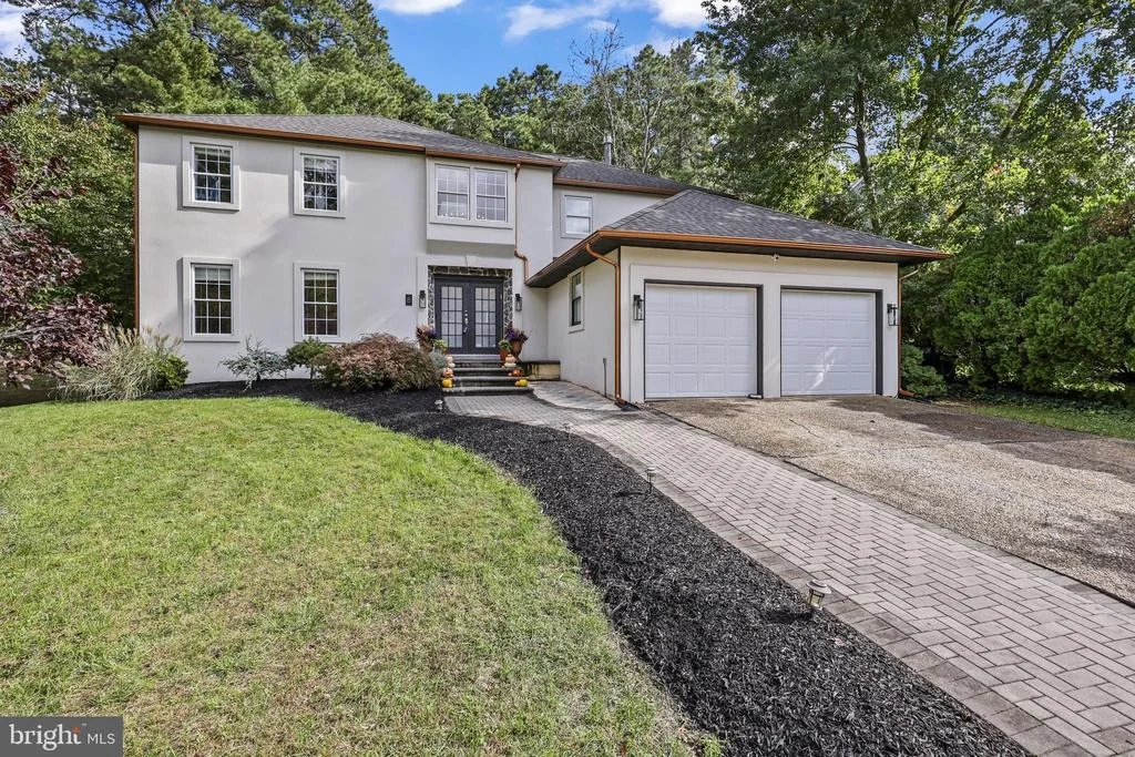 Photo of 8 ASHTON DRIVE