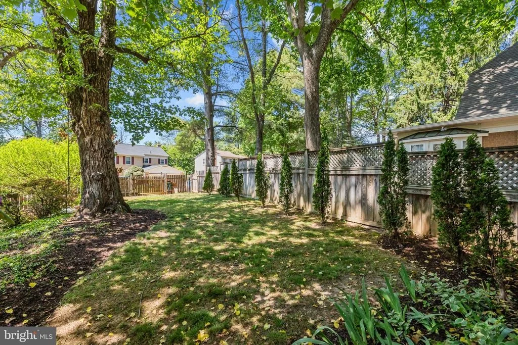 Photo of 9556 PINE BOUGH PLACE