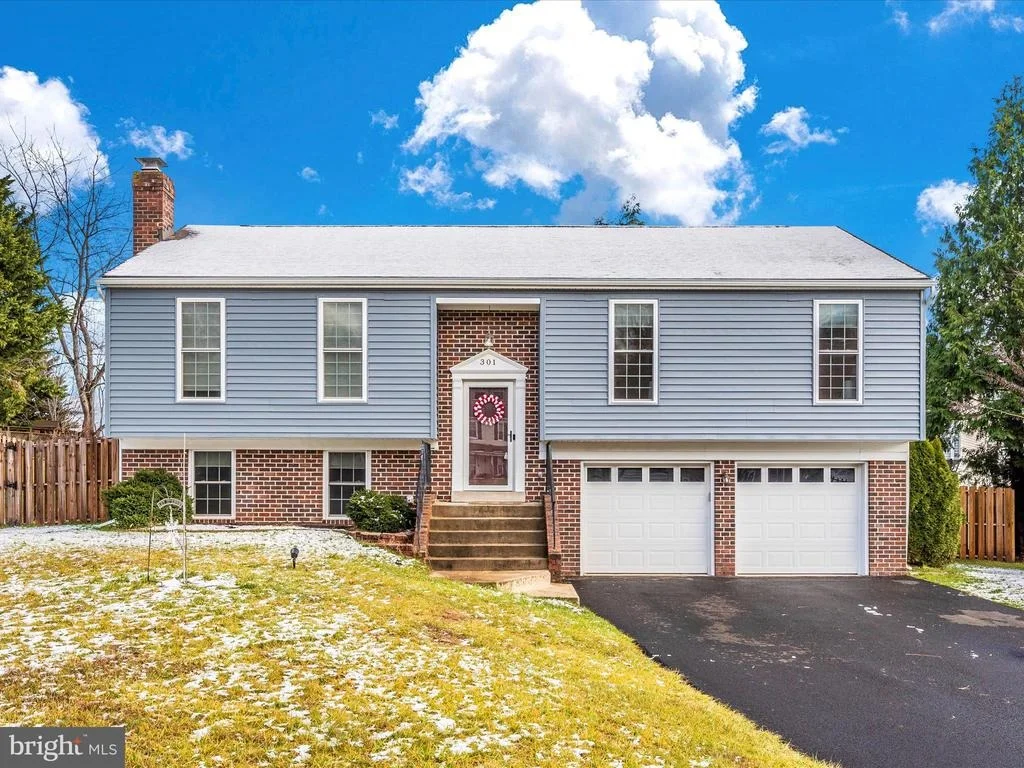Photo of 301 SPRING GATE COURT