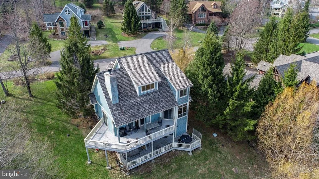 Photo of 110 HIGHLINE DRIVE