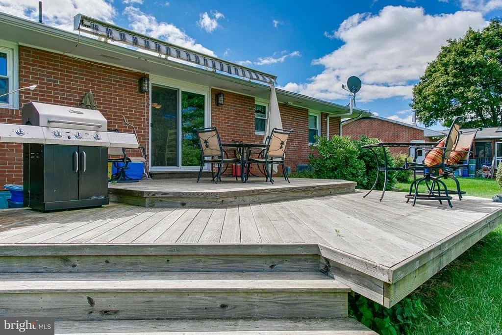 Photo of 344 BARNES AVENUE
