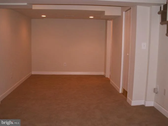 Photo of 7616 LYNN DRIVE